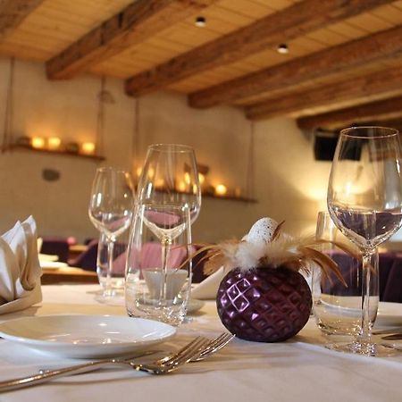 Zum Schwarzen Loewen Hotel Altdorf Ngoại thất bức ảnh