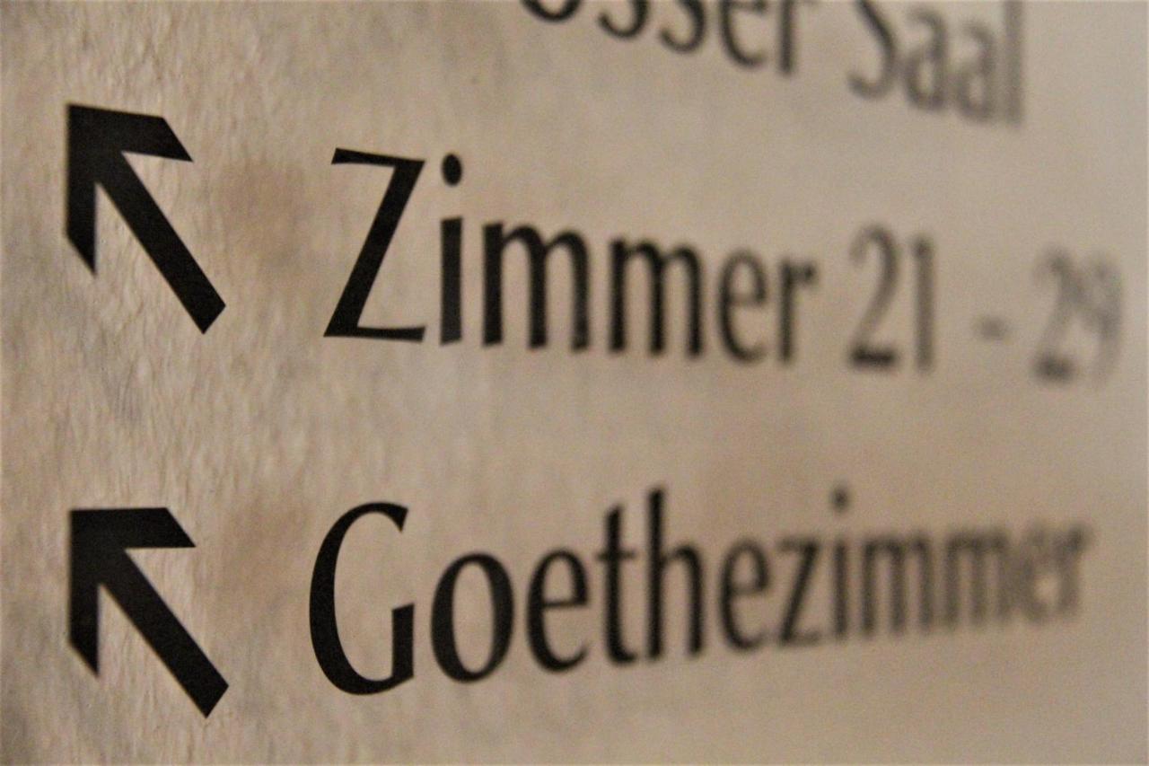 Zum Schwarzen Loewen Hotel Altdorf Ngoại thất bức ảnh