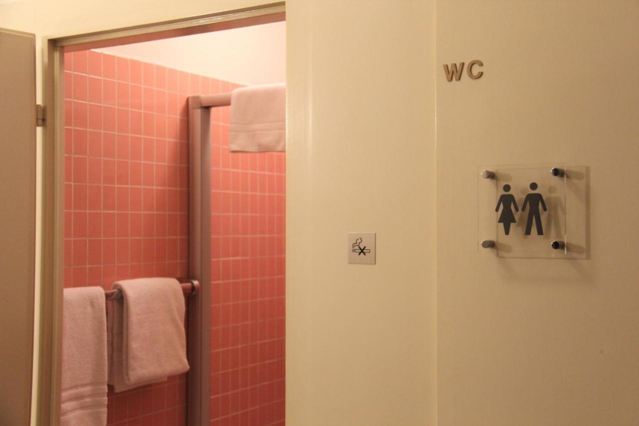 Zum Schwarzen Loewen Hotel Altdorf Ngoại thất bức ảnh