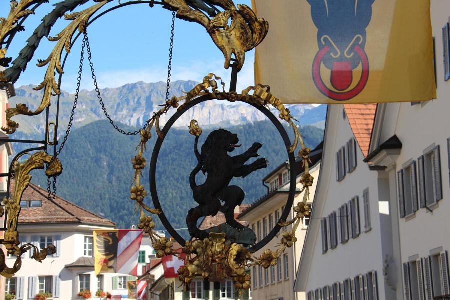 Zum Schwarzen Loewen Hotel Altdorf Ngoại thất bức ảnh